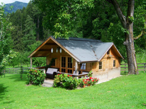 small-wooden-house-906912_960_720.jpg-w=810